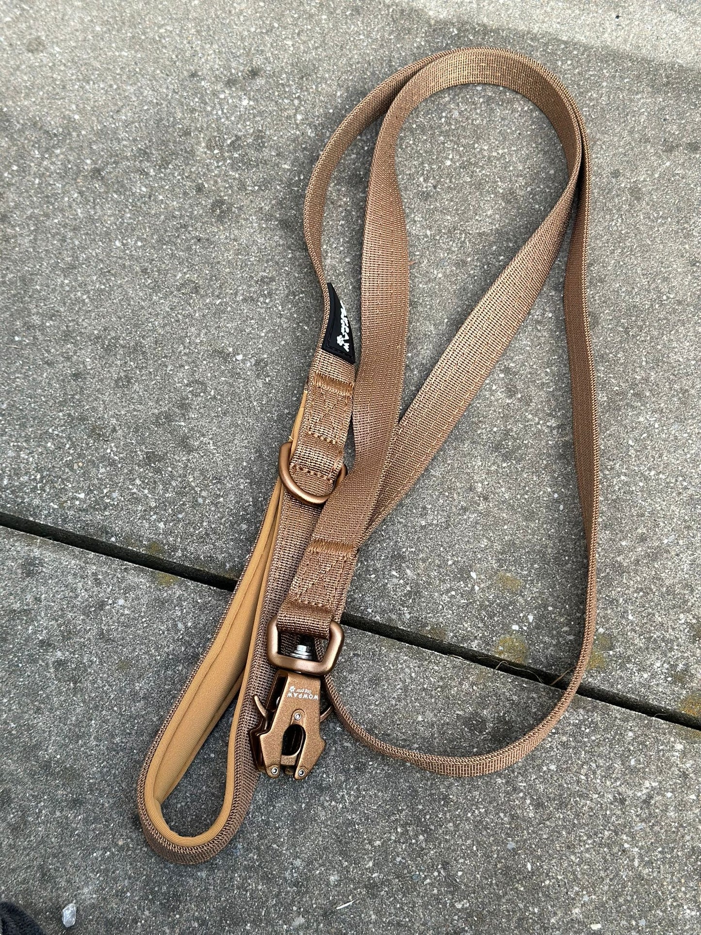 Taktische Hundeleine ULTRA LIGHT SOFTLINE XXS Braun Edition – 1,5 m mit Mini-Froschkarabiner