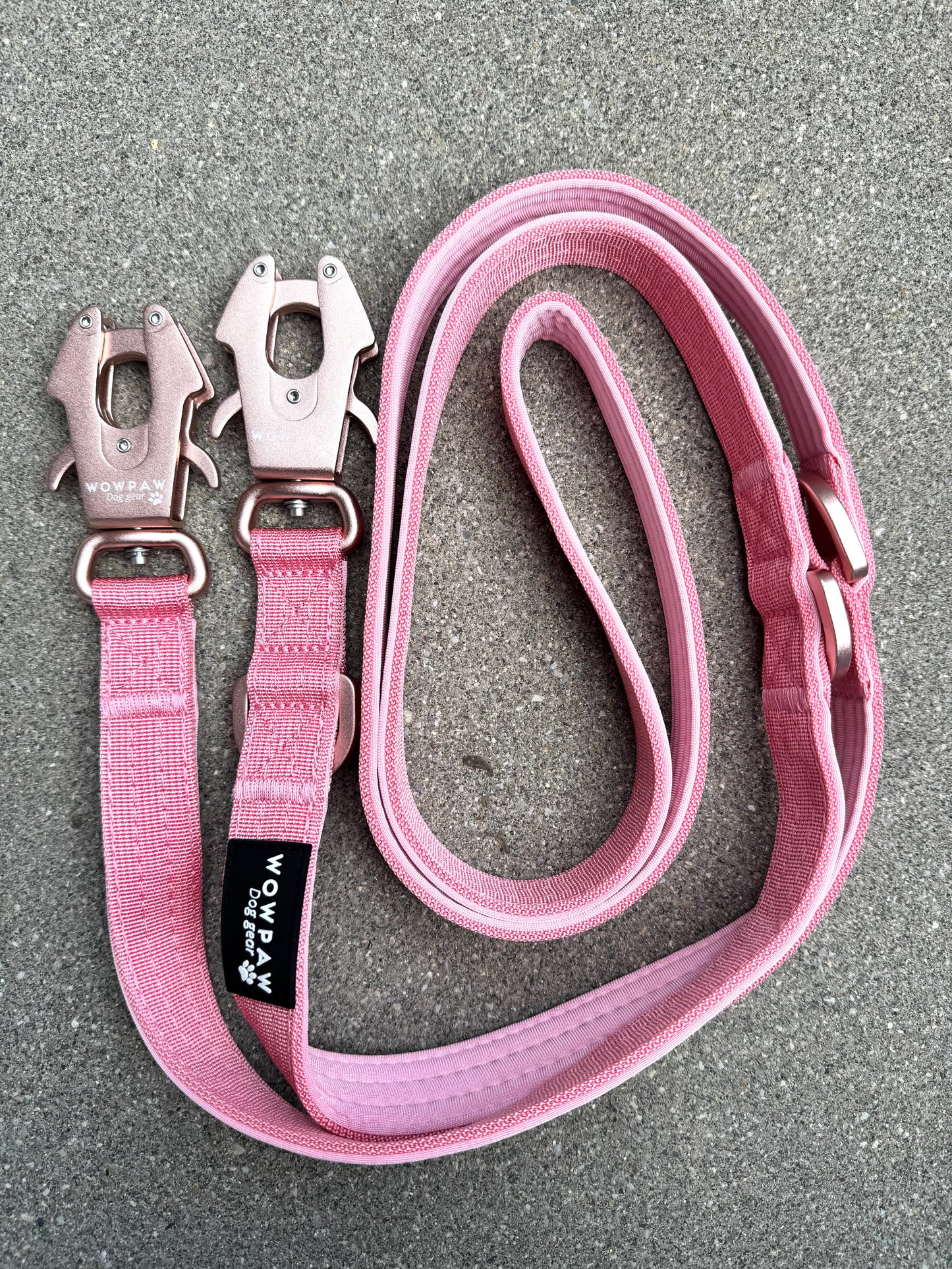 Guinzaglio tattico per cani con moschettone a rana, girevole a 360°, lunghezza 1,8 m, viola scuro