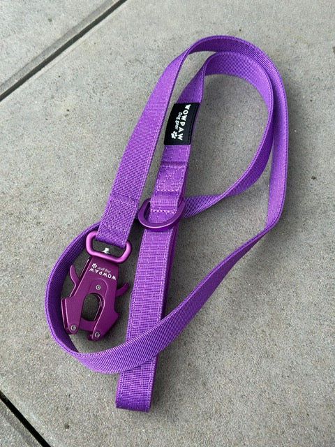 Guinzaglio tattico per cani con moschettone a rana, girevole a 360°, lunghezza 1,8 m, arancione neon