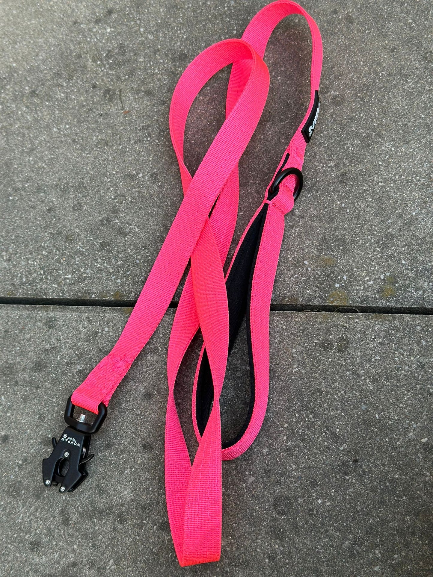 Taktische Hundeleine ULTRA LIGHT SOFTLINE XXS Neonpink – 1,5 m mit Mini-Froschkarabiner