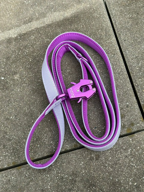 Taktische Hundeleine ULTRA LIGHT Flieder Edition, Länge 1,8m XS