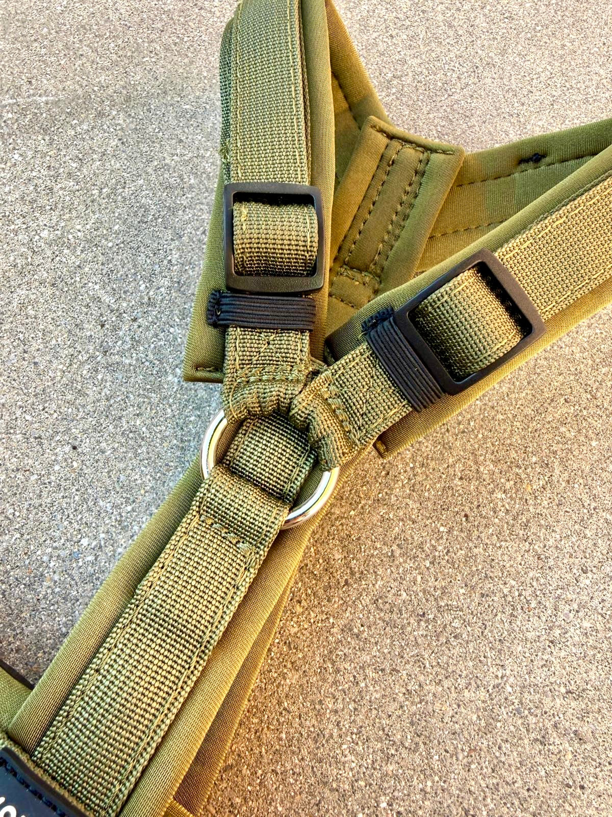 Hochwertiges Hundegeschirr FLOW Army Green Edition