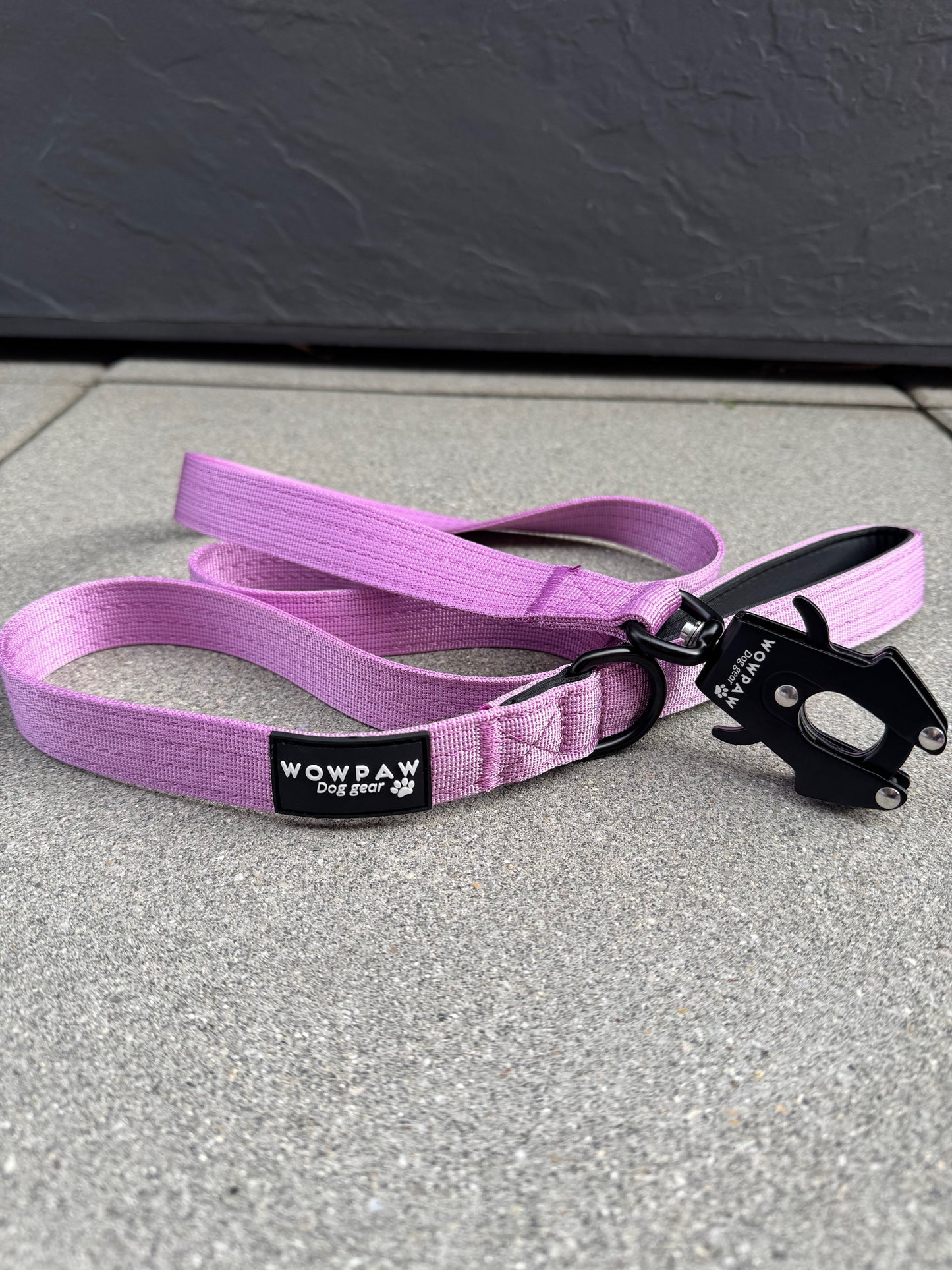 Taktische Hundeleine mit Froschkarabiner Länge 1,5m Helllila