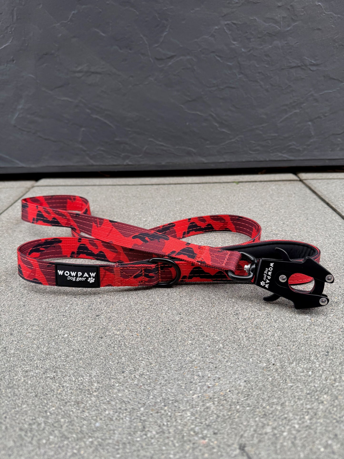 Taktische Hundeleine mit Froschkarabiner Länge 1,5m Rot Camouflage