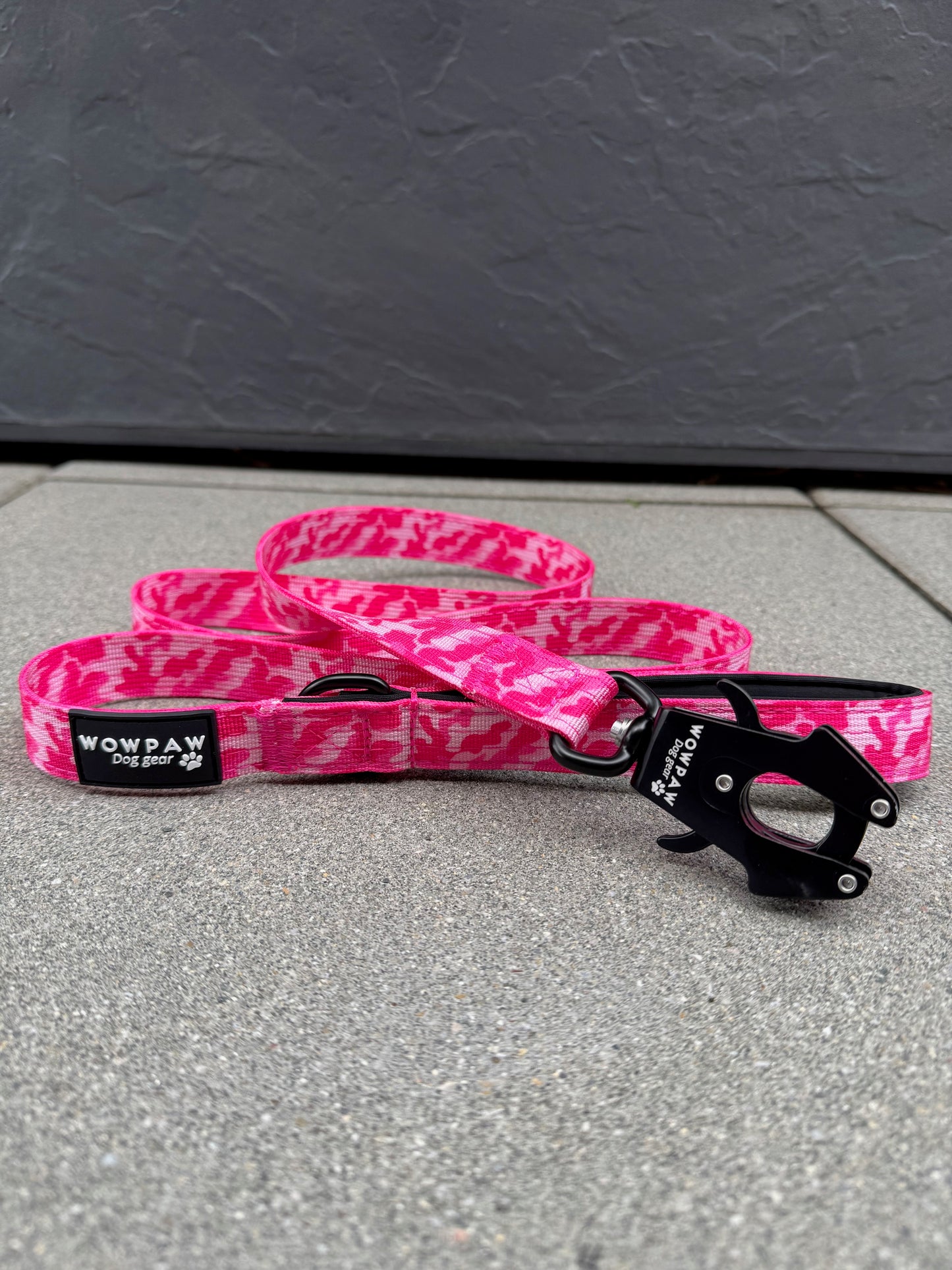 Taktische Hundeleine mit Froschkarabiner Länge 1,5m Pink Camouflage