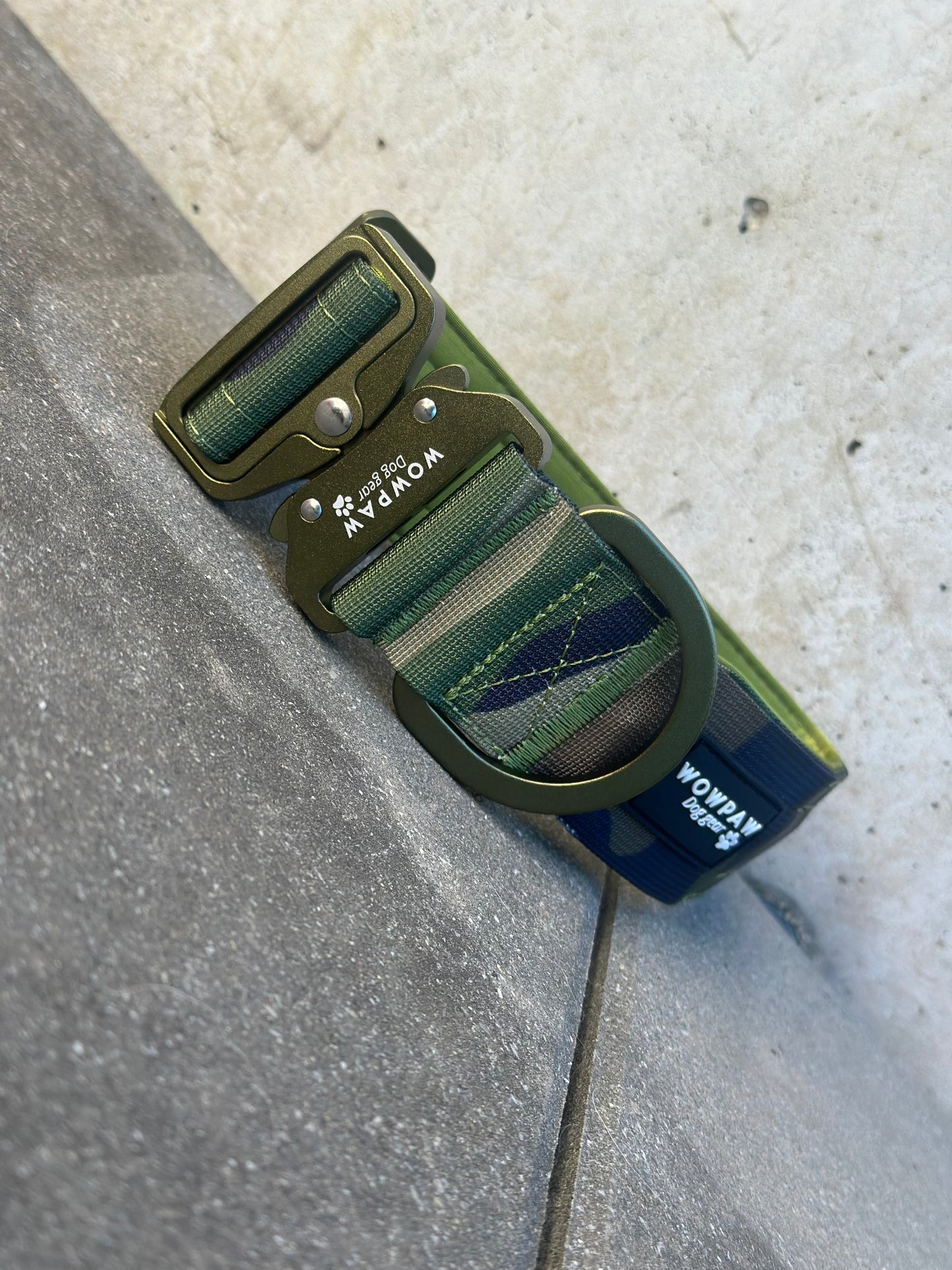 LED-Hundehalsband ULTRA LIGHT Army Green Camouflage Edition Größe S B-Ware