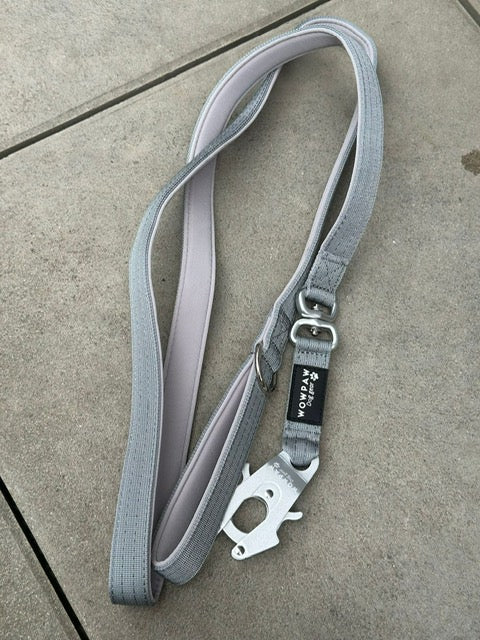 Guinzaglio tattico per cani con moschettone a rana, girevole a 360°, lunghezza 1,8 m, nero