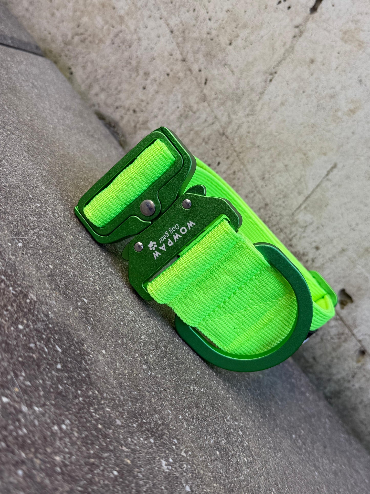 Wysokiej jakości taktyczna obroża dla psa 3,8 cm ULTRA LEKKA Edycja liliowa Rozmiar S bez uchwytu