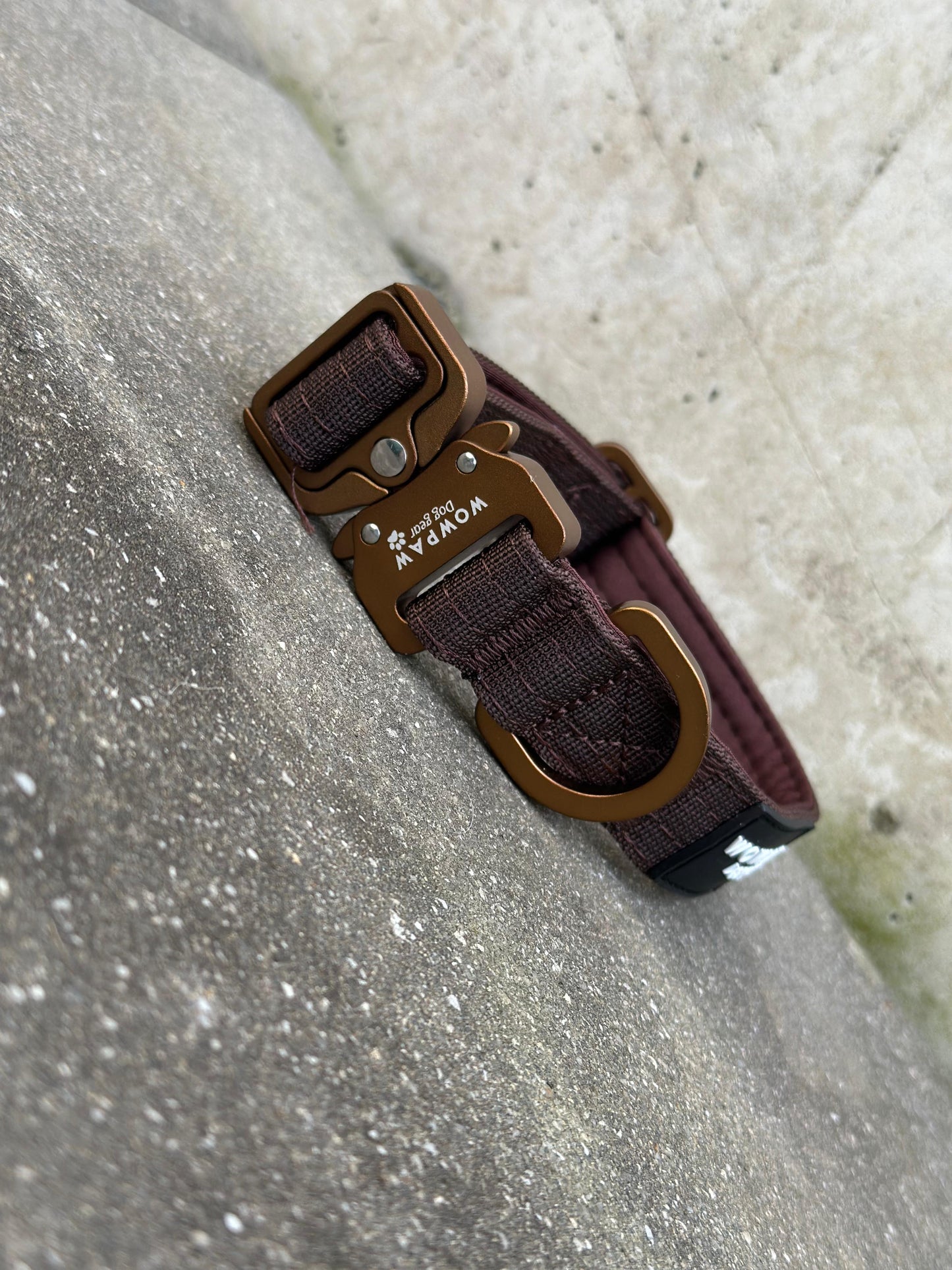 Hochwertiges taktisches Hundehalsband XS 2,5cm Espresso Braun Edition ohne Griff