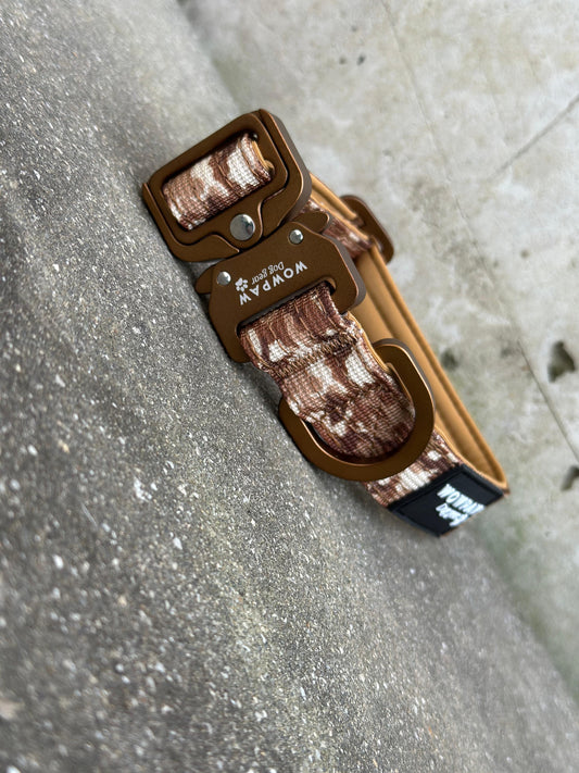 Wysokiej jakości taktyczna obroża dla psa XS 2,5 cm Brown Camo Edition bez uchwytu