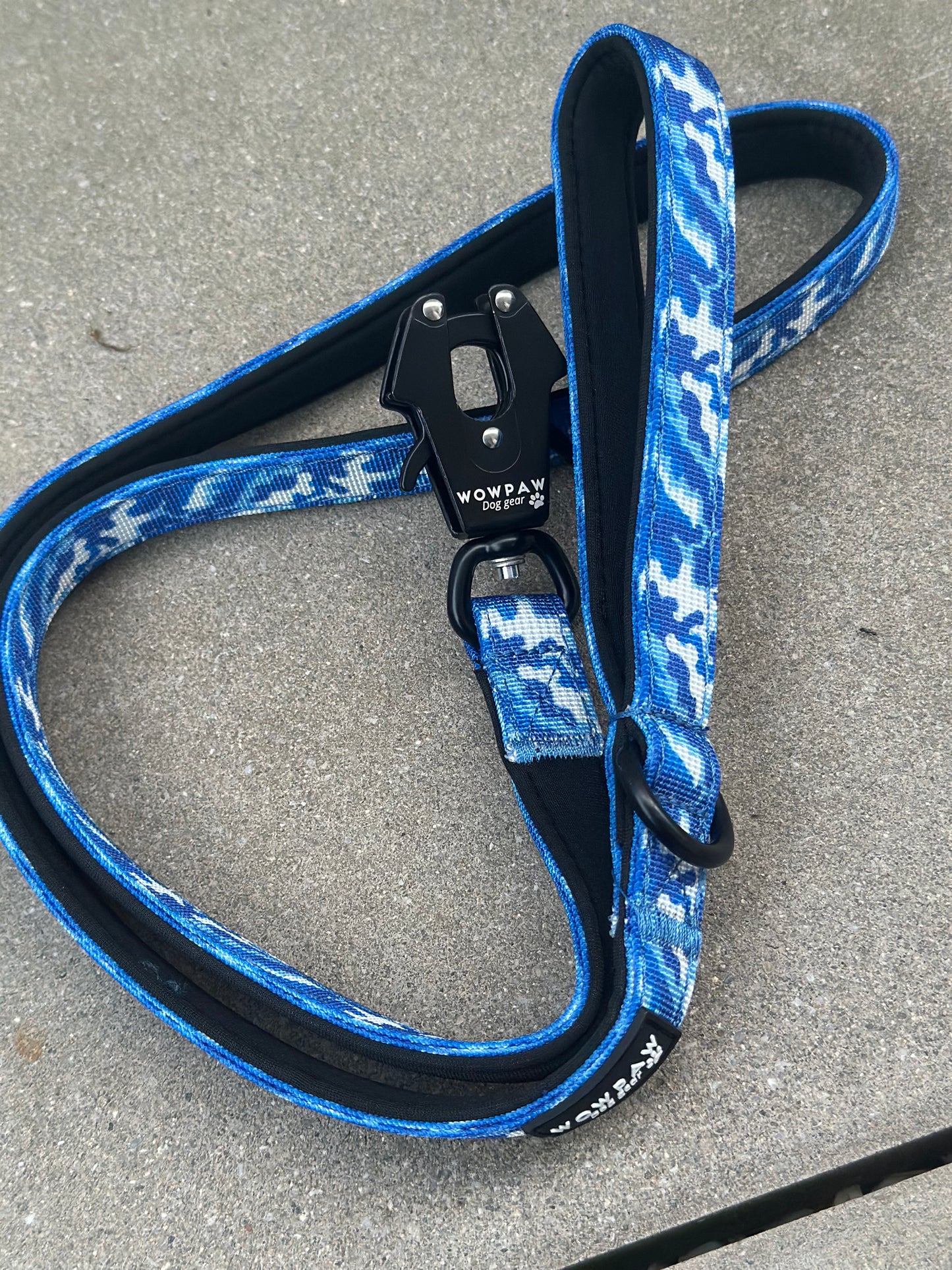 Taktyczna smycz dla psa ULTRA LIGHT niebieski kamuflaż, długość 1,2m XS