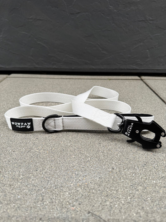 Taktische Hundeleine mit Froschkarabiner Länge 1,5m Weiß