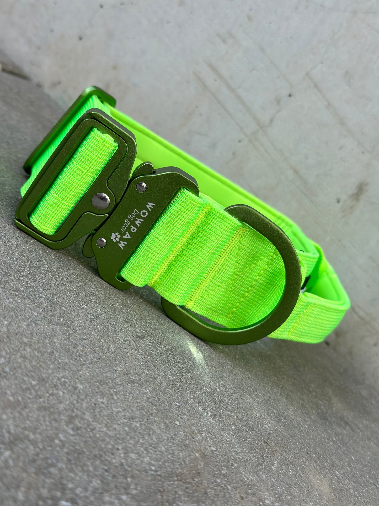 Wysokiej jakości taktyczna obroża dla psa 5cm ULTRA LIGHT Neon Green Edition Rozmiar S
