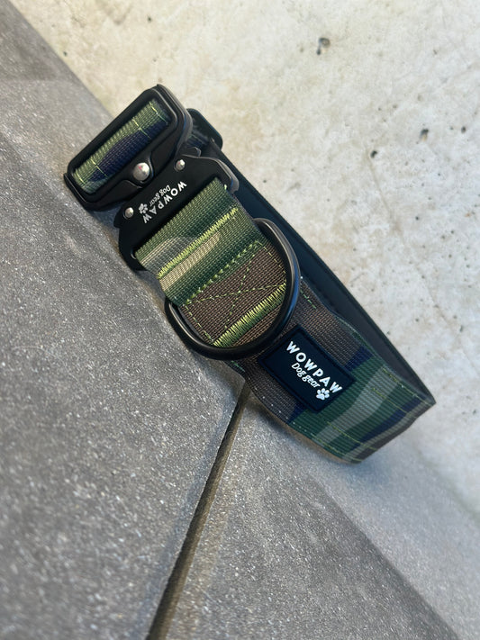 Obroża LED dla psa w kolorze Army Green Camouflage, rozmiar M