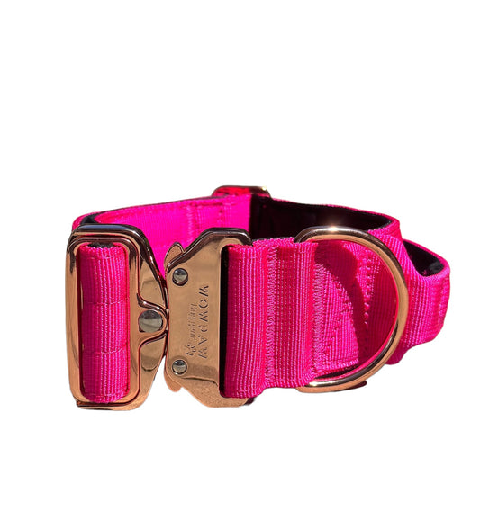 Wysokiej jakości taktyczna obroża dla psa z uchwytem Magenta X Rose Gold rozmiar M