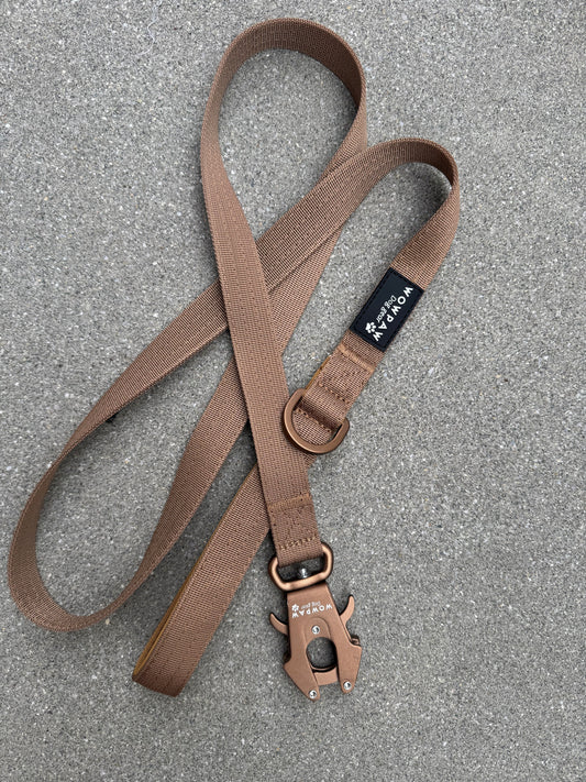 Taktische Hundeleine ULTRA LIGHT SOFTLINE  Braun Edition 360° drehbar Länge 1,5m